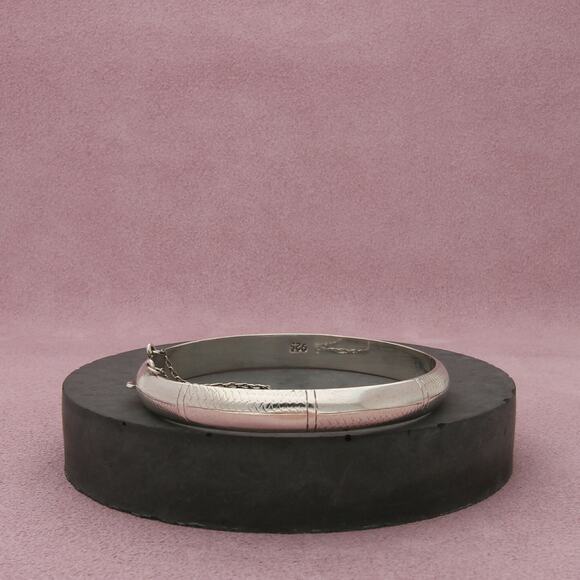 sterling silver vintage etched bangle bracelet size 7in - Picture 1 of 3